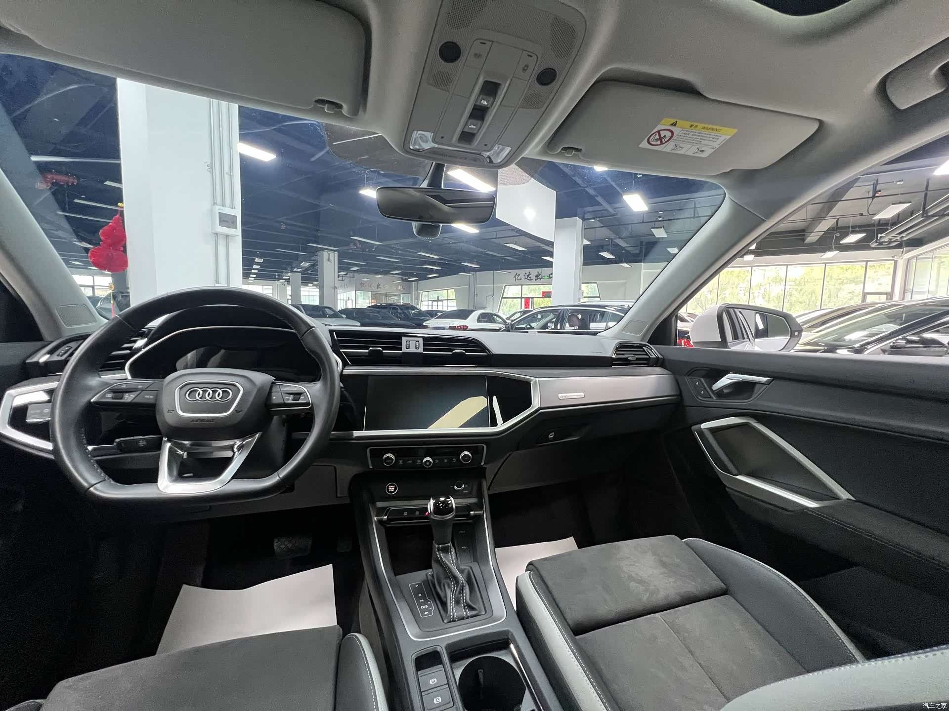 Audi Q3, 2023 25
