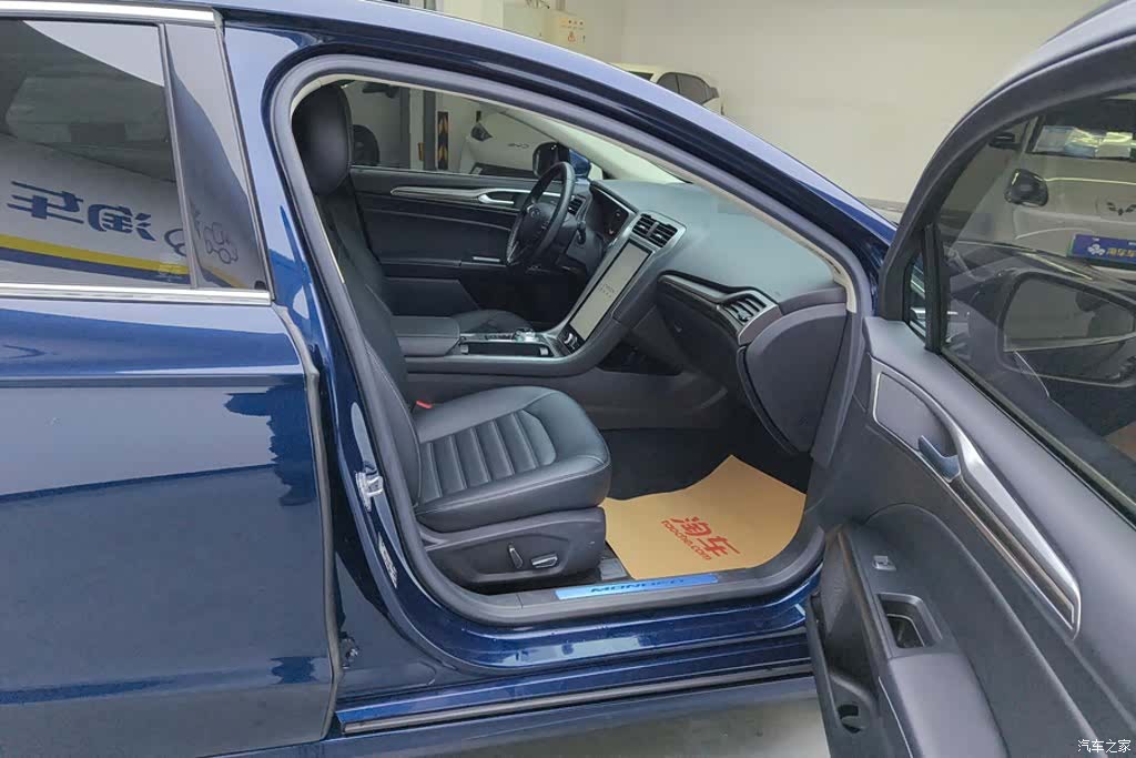 Ford Mondeo, 2022 8