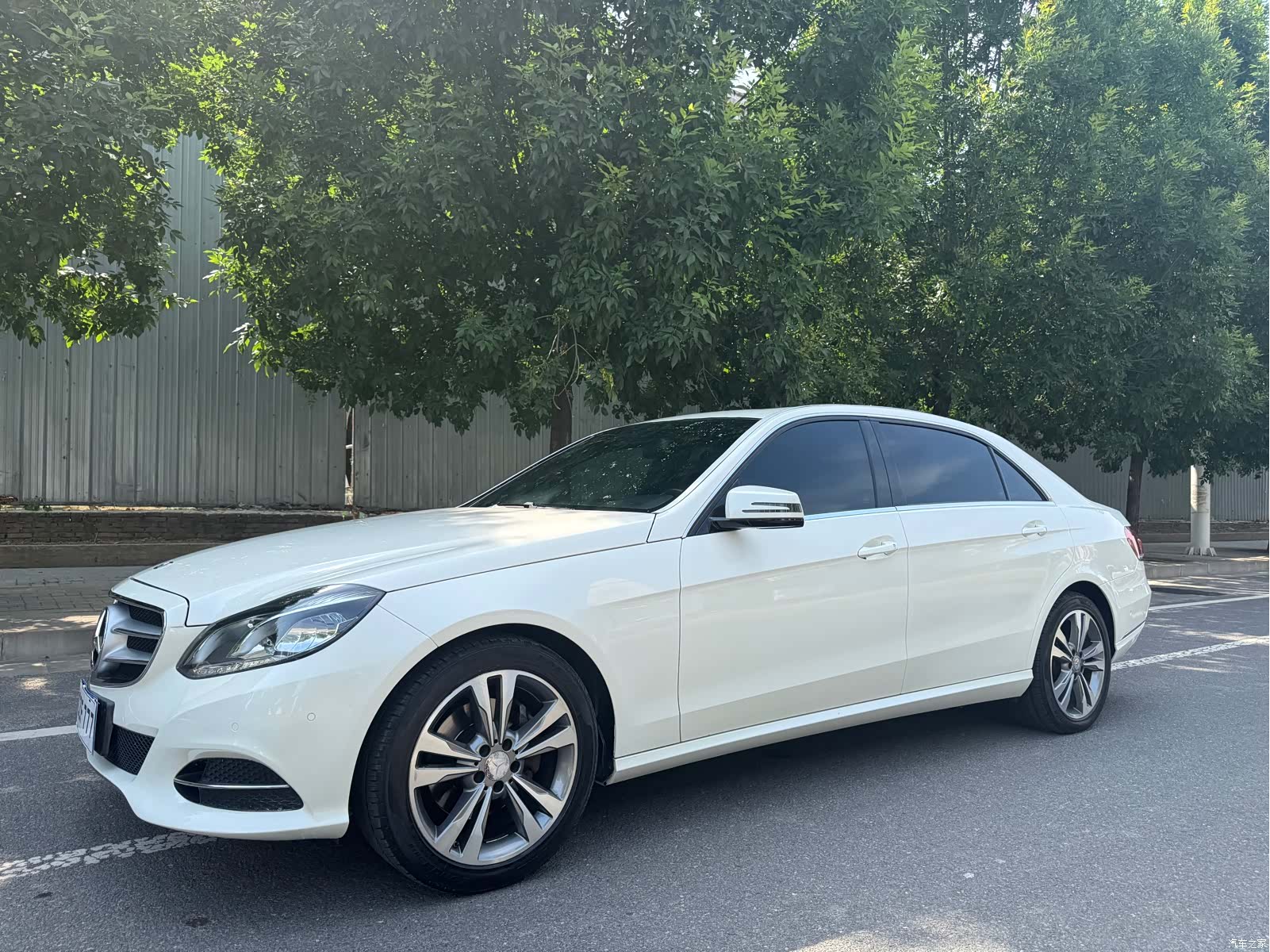 Mercedes-Benz E-Class, 2015 1