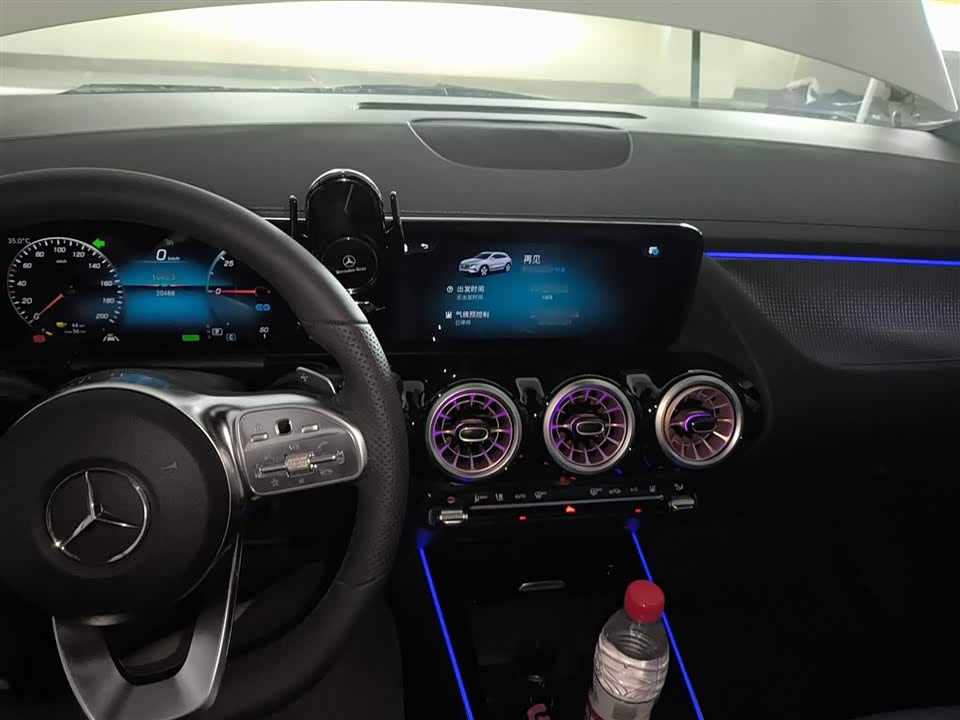 Mercedes-Benz EQA Mercedes-Benz EQA