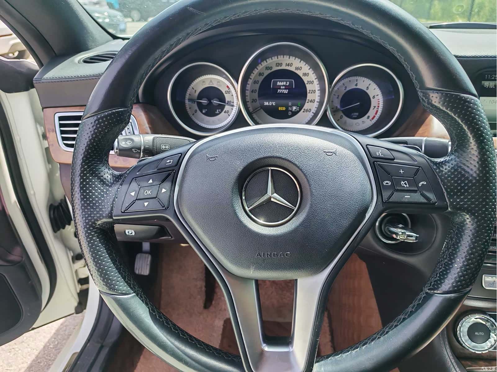 Mercedes-Benz CLS, 2014 10