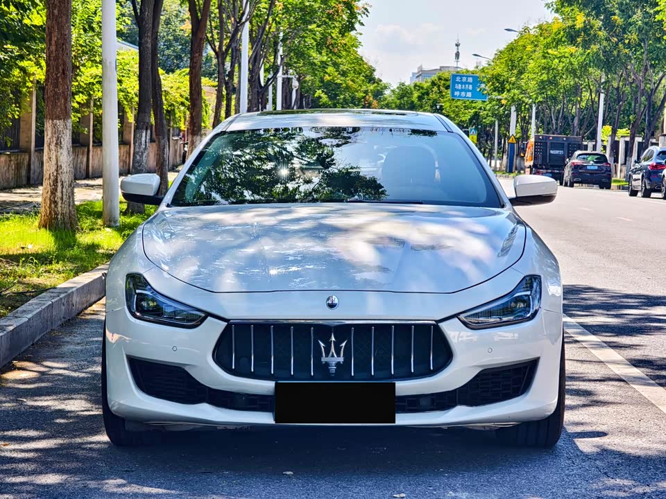 Maserati Ghibli Maserati Ghibli