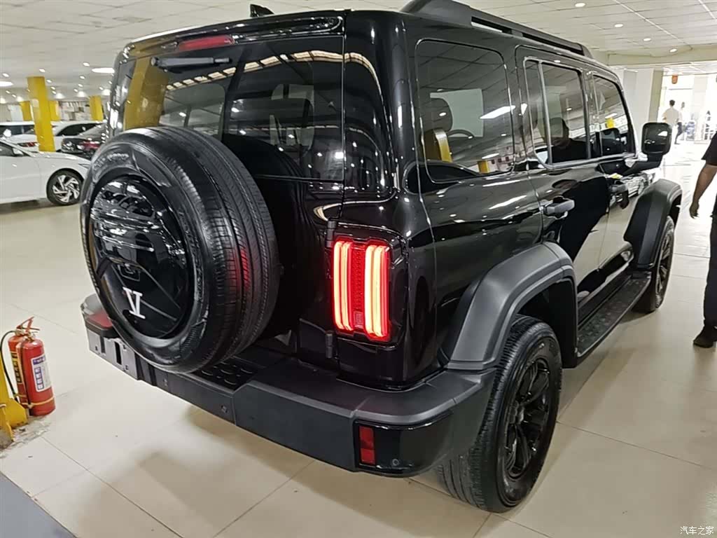 Tank 300, 2022 7