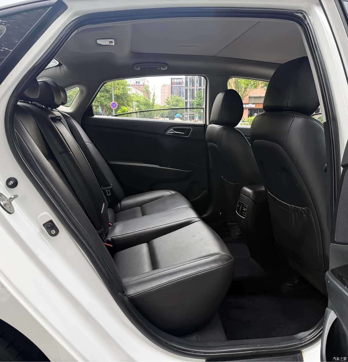 Hyundai GLS, 2016 13