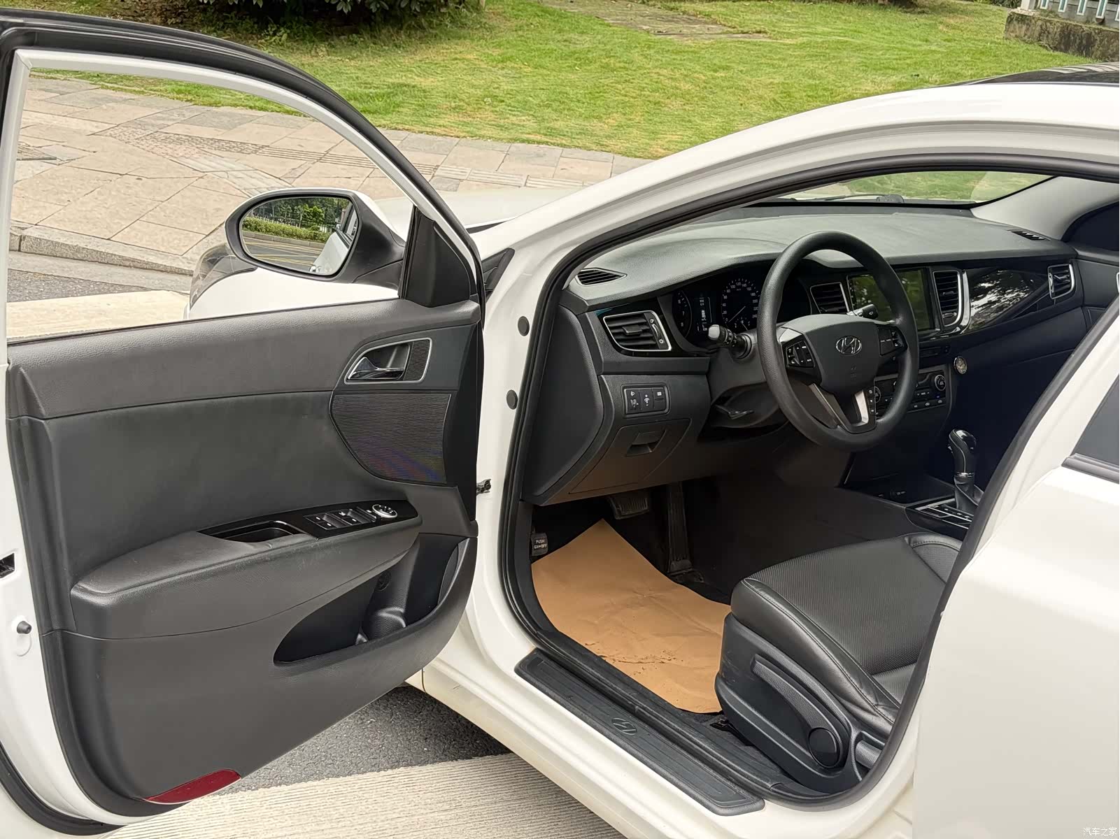 Hyundai GLS, 2016 4