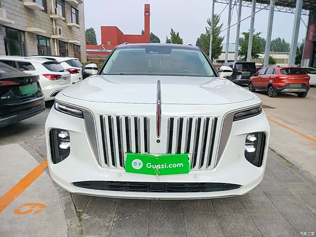 Hongqi E-HS9, 2023 3