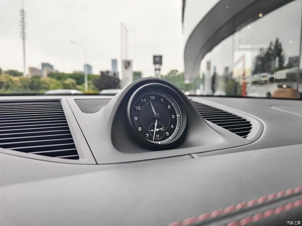 Porsche Macan, 2024 9