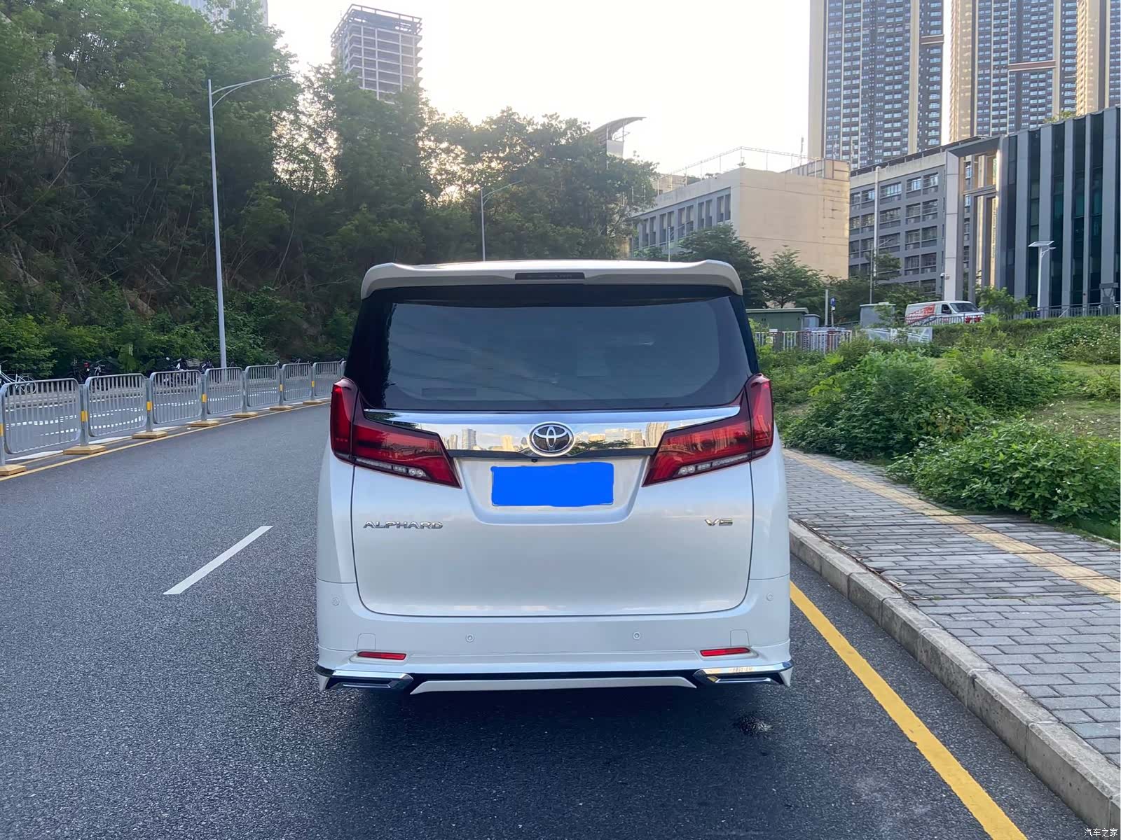 Toyota Alphard, 2016 6