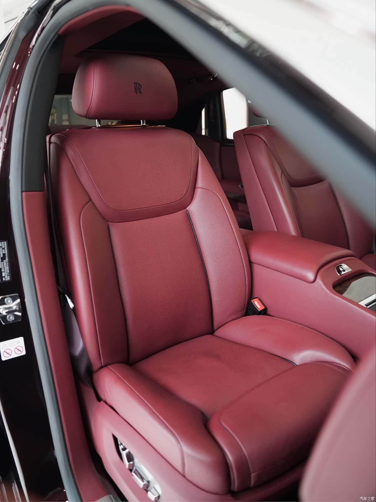 Rolls-Royce Ghost, 2020 10