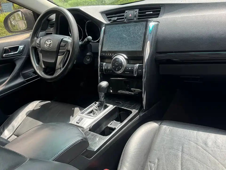Toyota Reiz Toyota Reiz