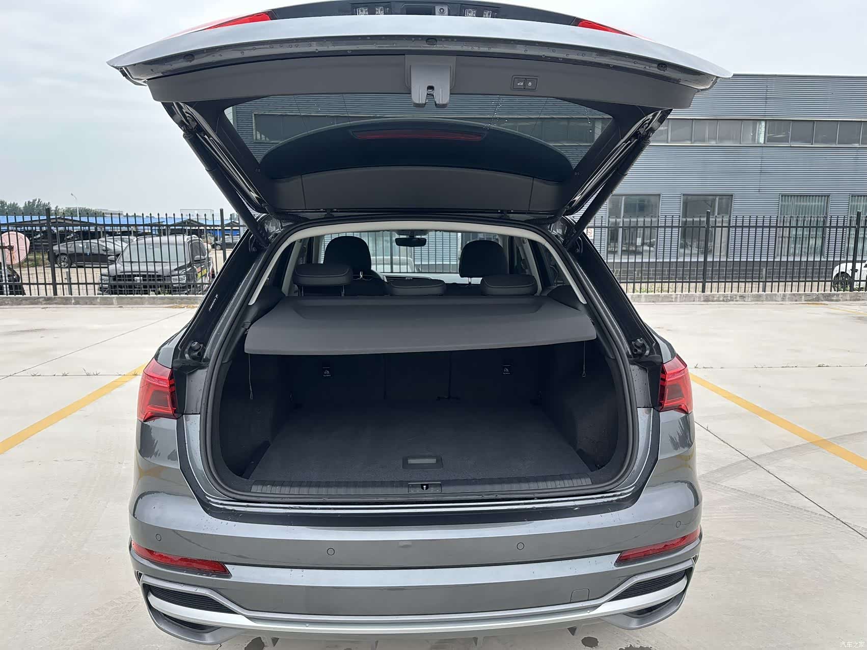 Audi Q3, 2023 8
