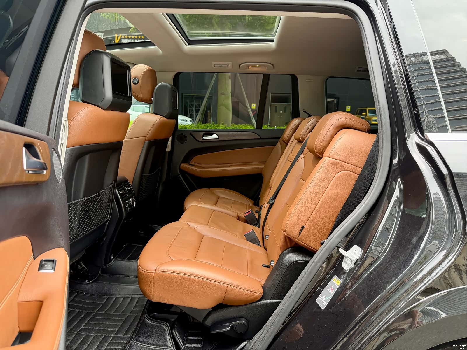 Mercedes-Benz GLS, 2016 18