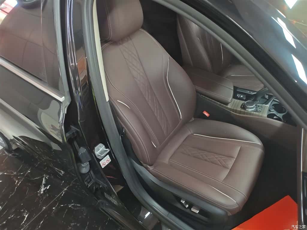 BMW 5 Series, 2018 25