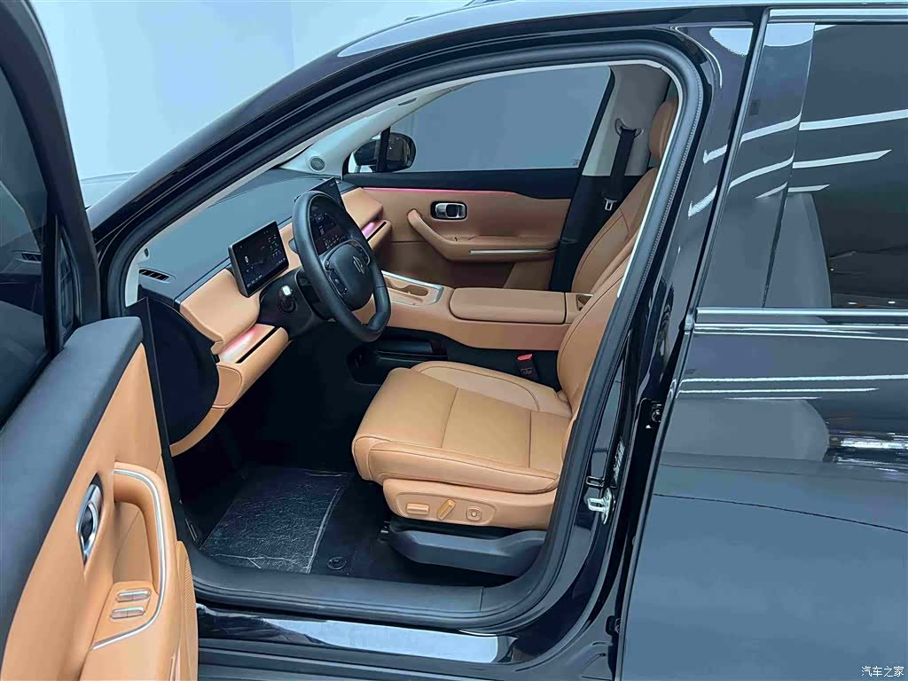 Leapmotor C16, 2025 12