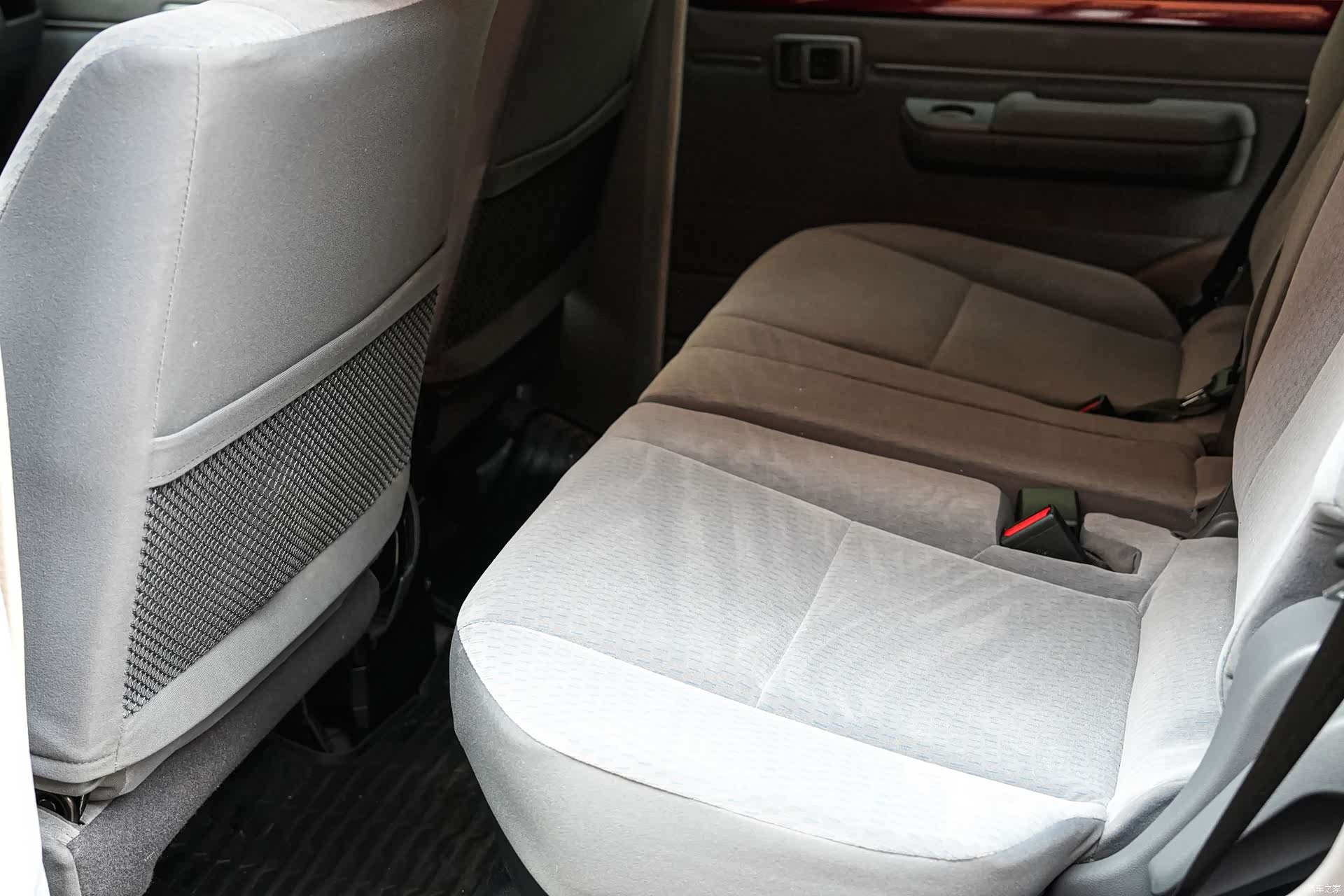 Toyota Land Cruiser, 2025 18