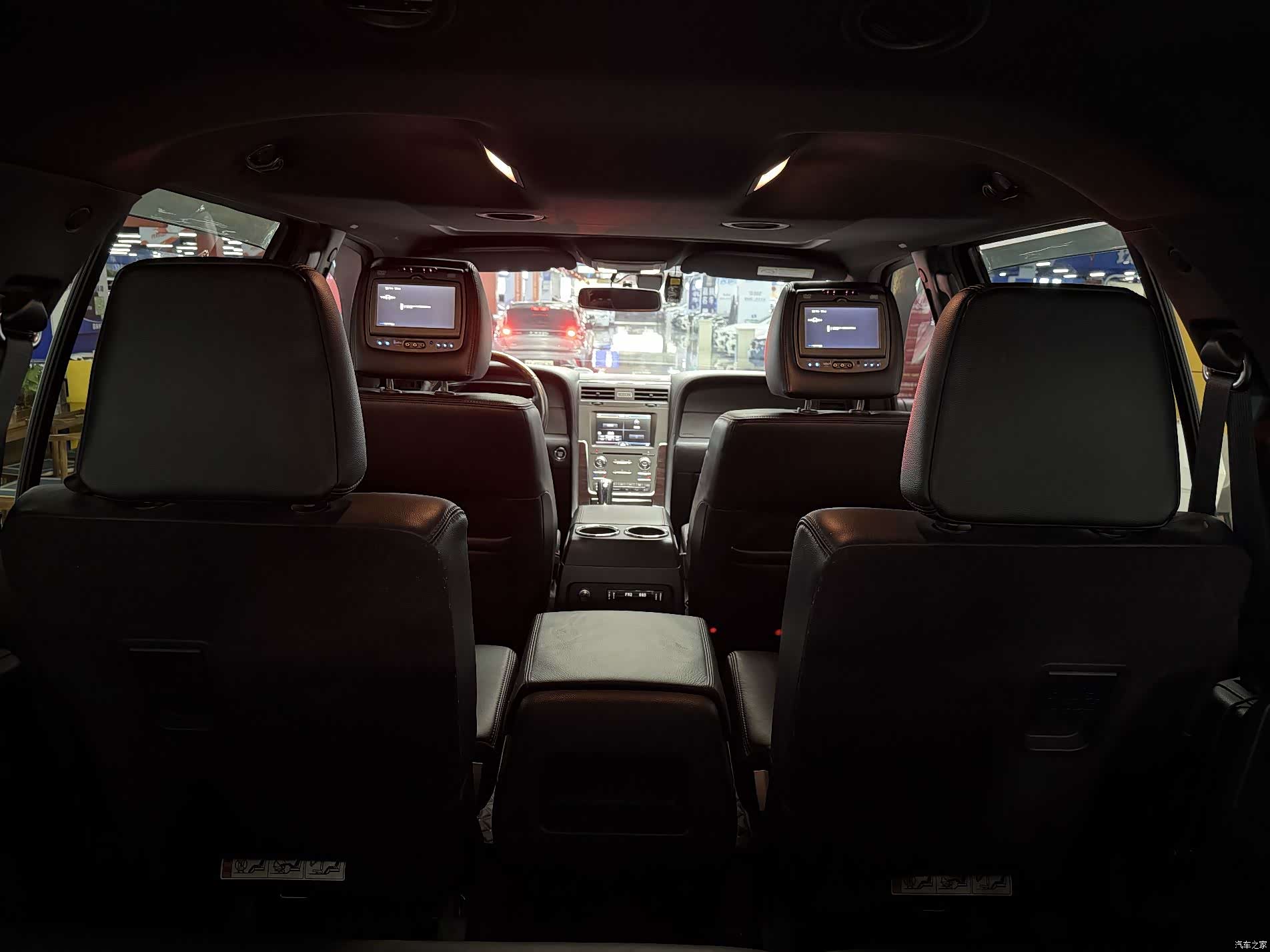 Lincoln Navigator, 2017 14