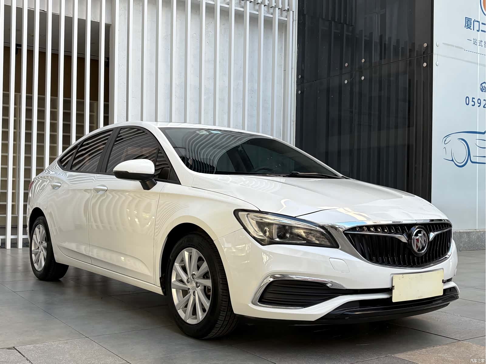 Buick Verano, 2018 3