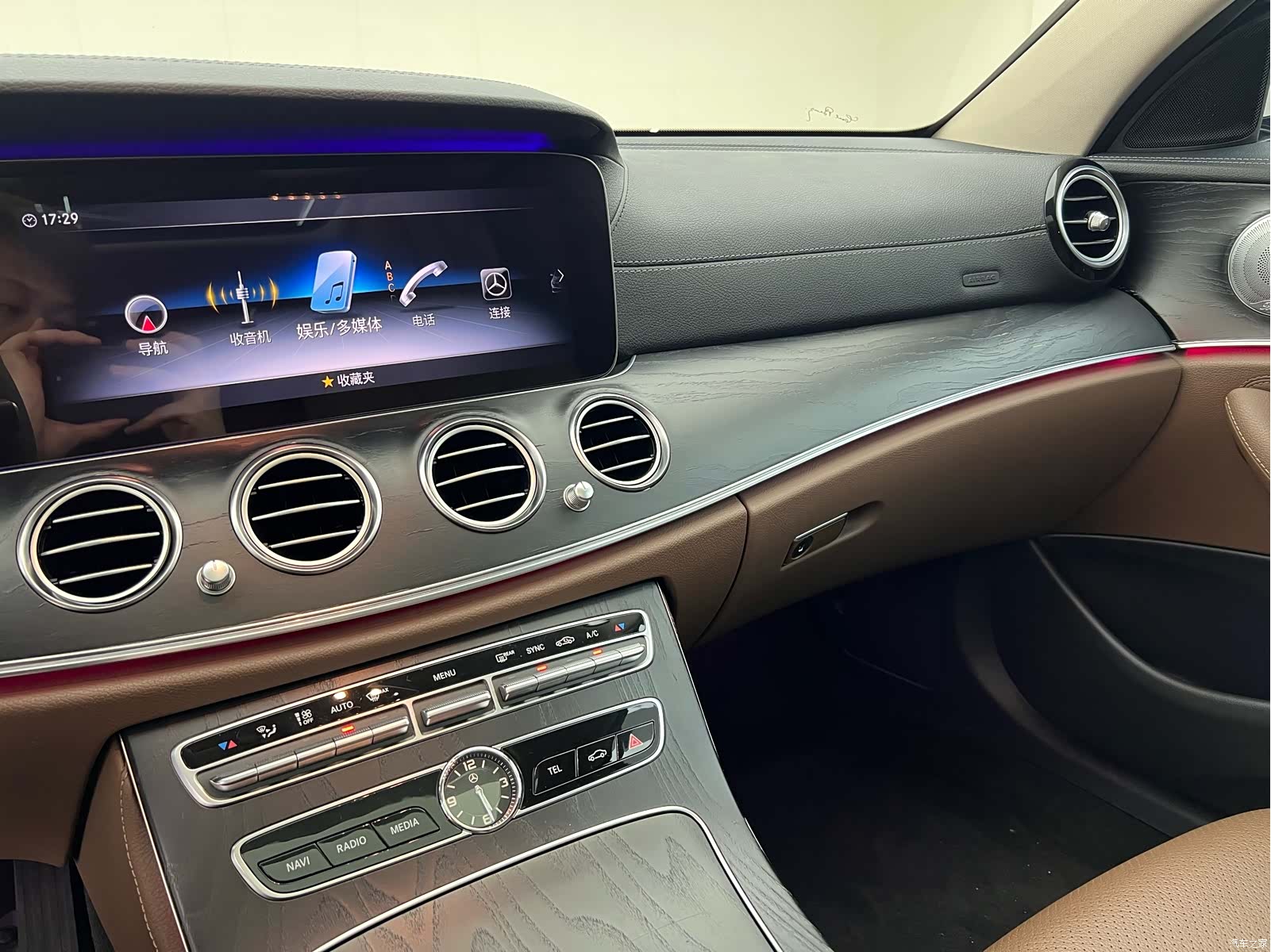 Mercedes-Benz E-Class, 2019 10
