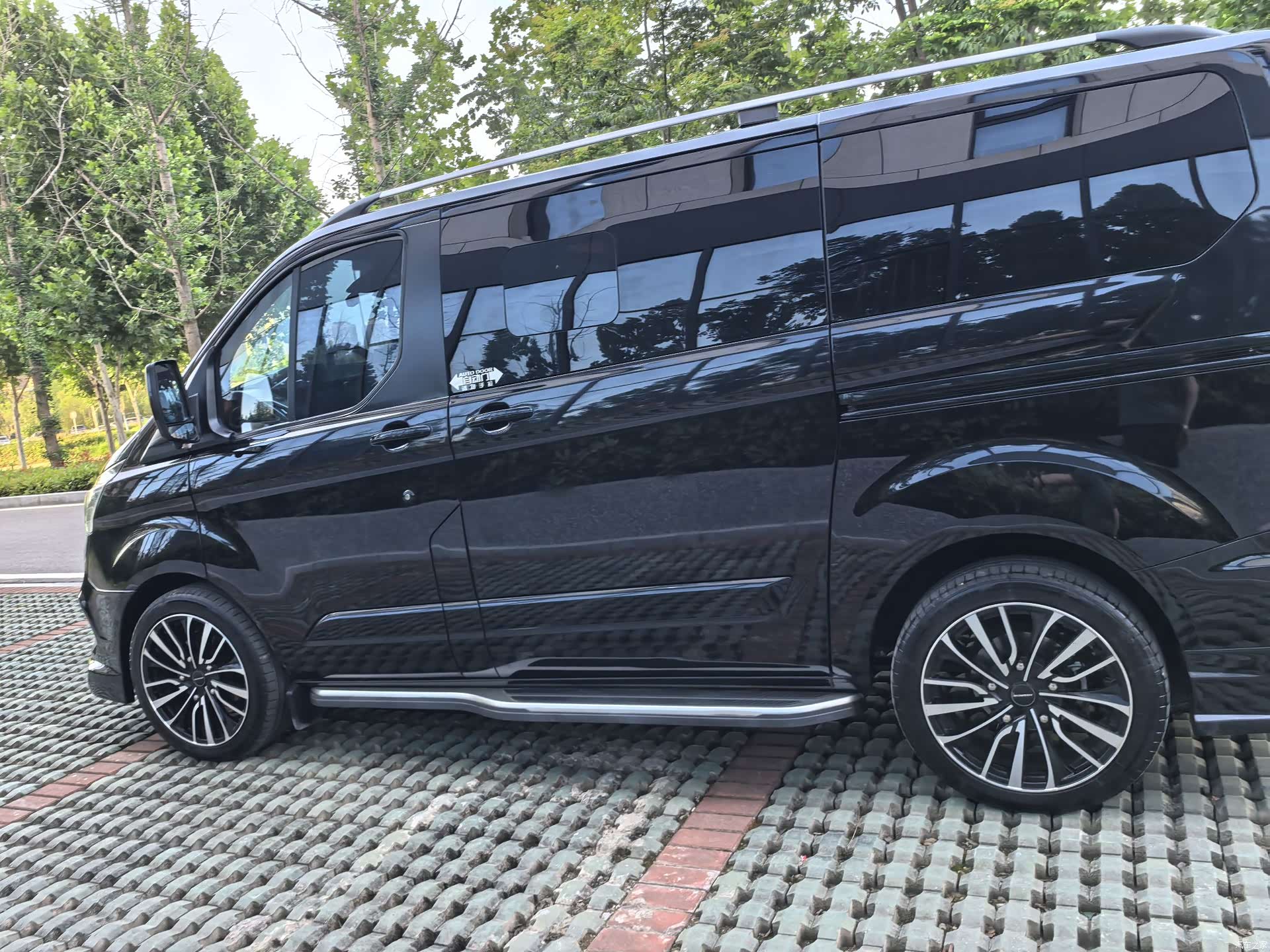 Ford Tourneo, 2023 8