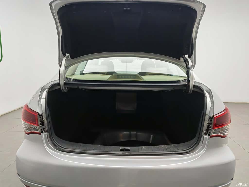 Nissan Sylphy, 2014 16