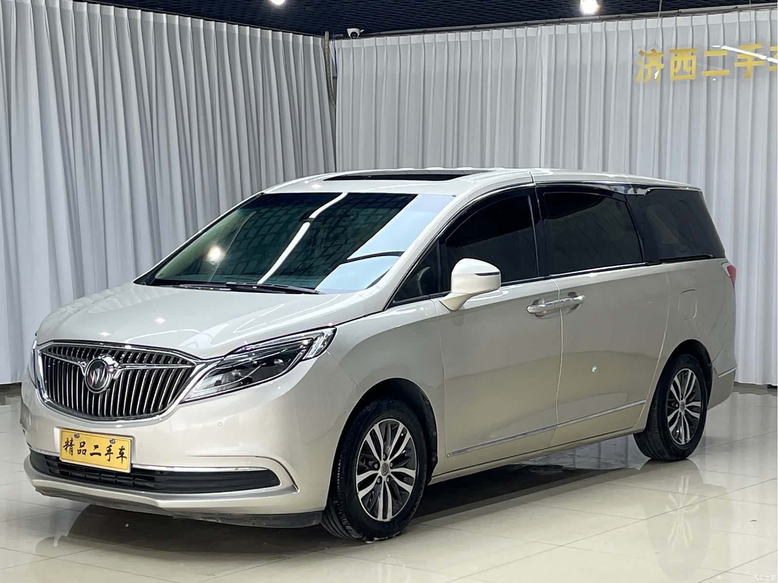Buick GL8, 2017 3