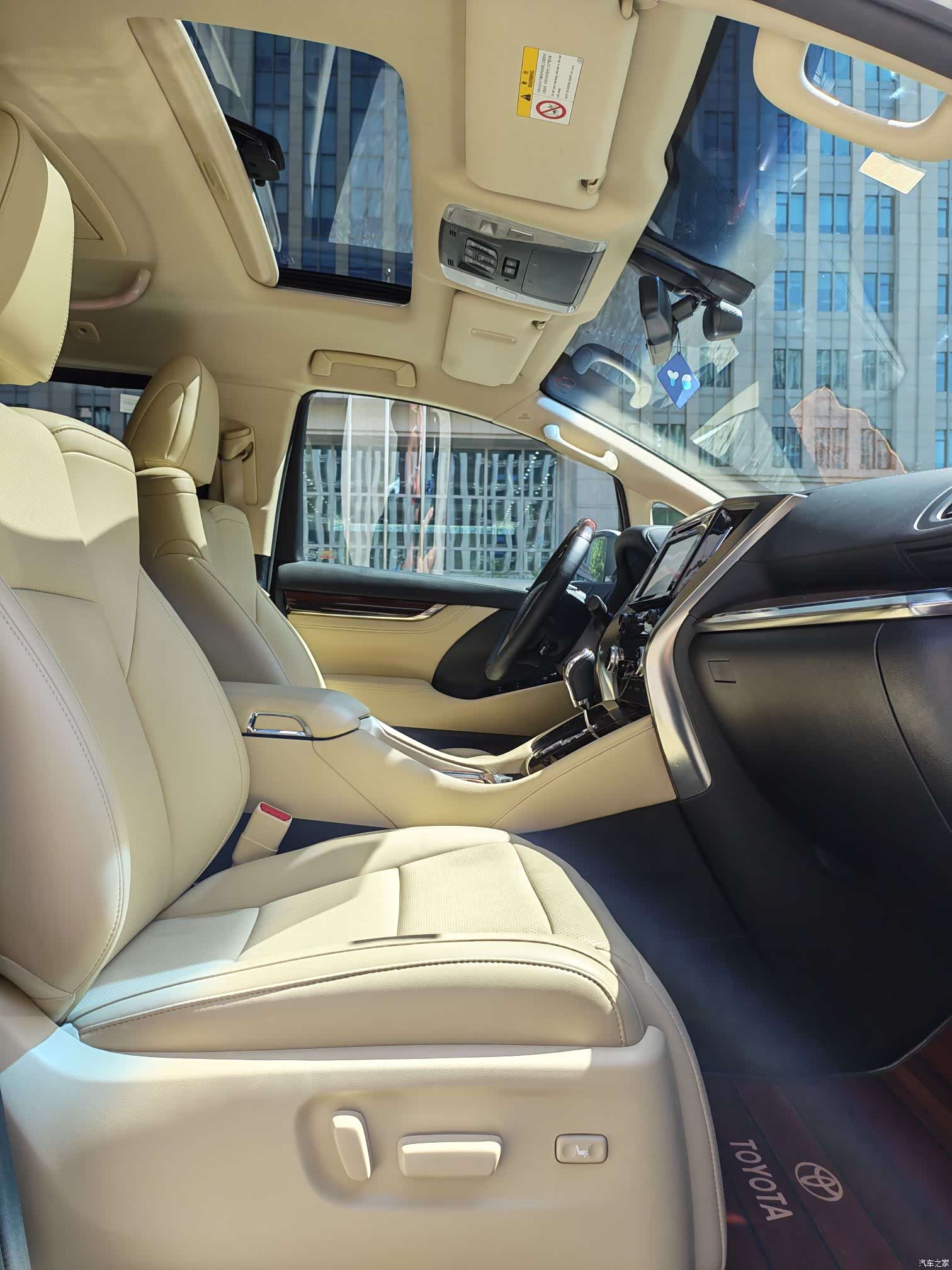 Toyota Alphard, 2016 17