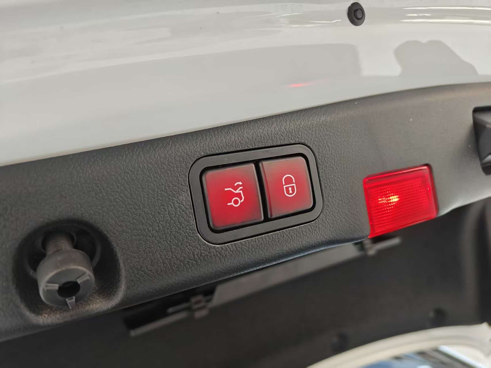 Mercedes-Benz E-Class, 2019 22