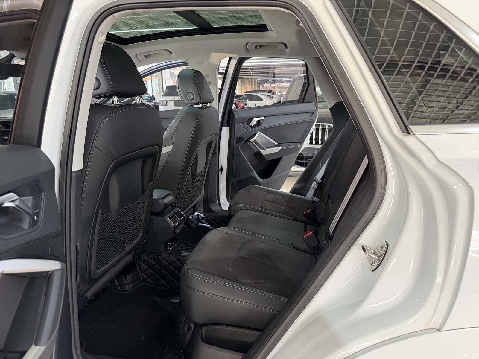 Audi Q3, 2022 8