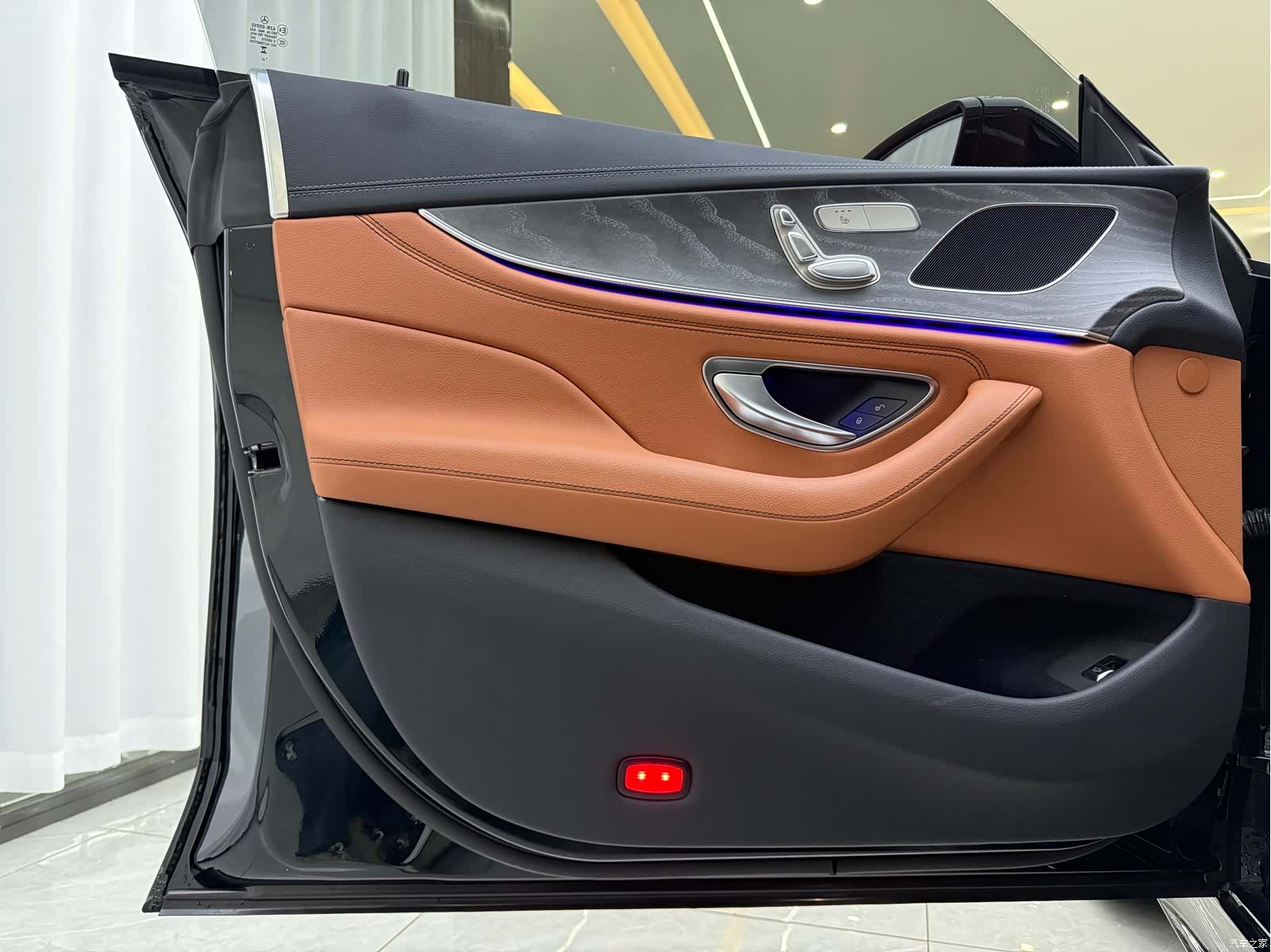 Mercedes-Benz CLS, 2024 3