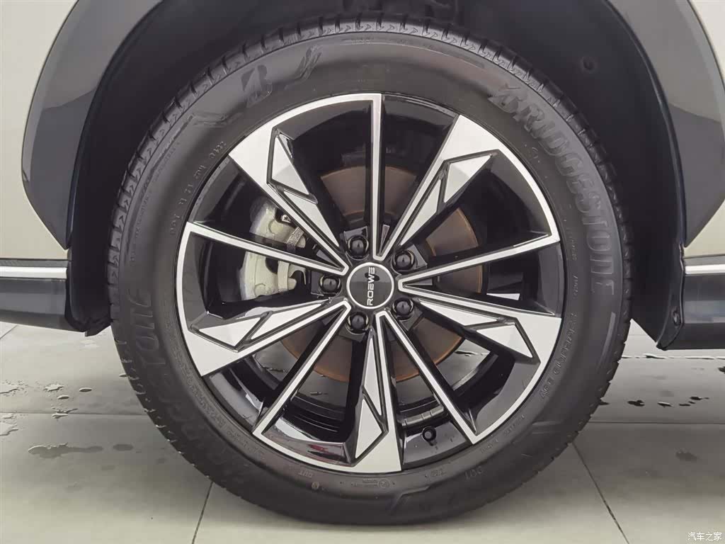 Roewe RX5, 2023 17