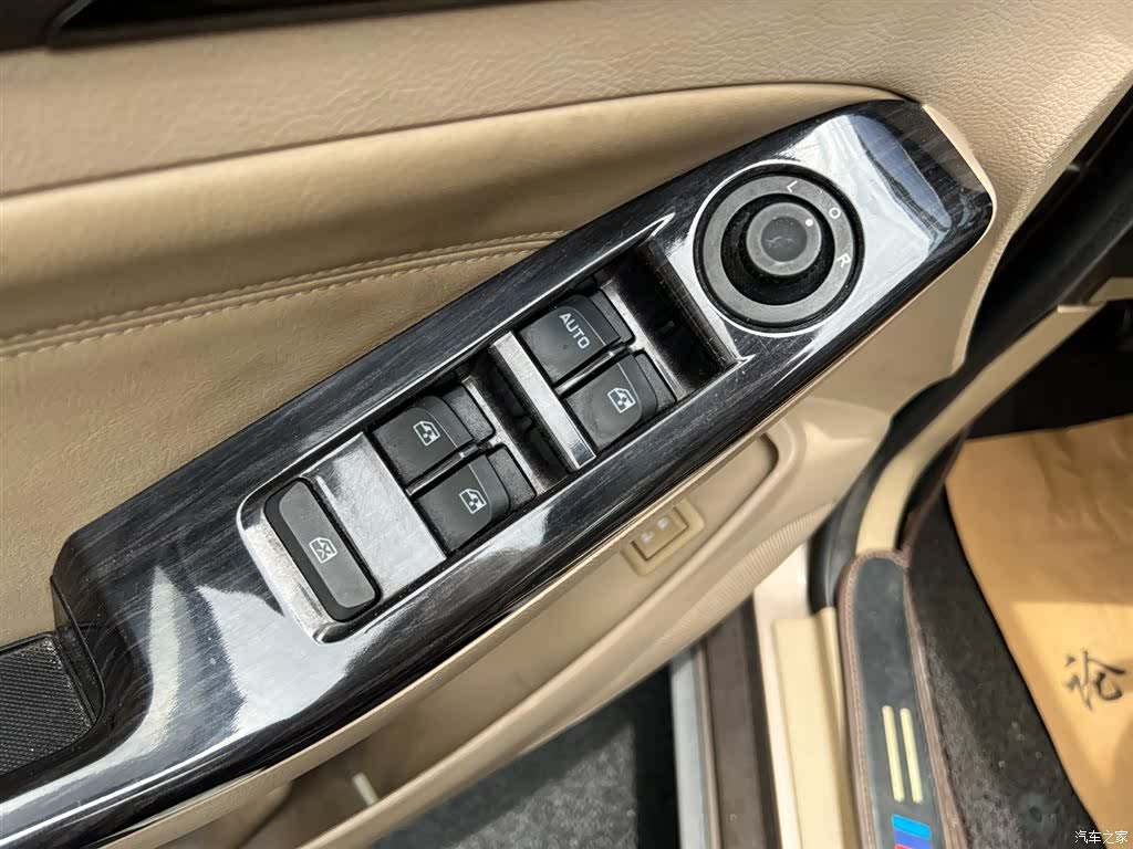 Wuling 730, 2015 7