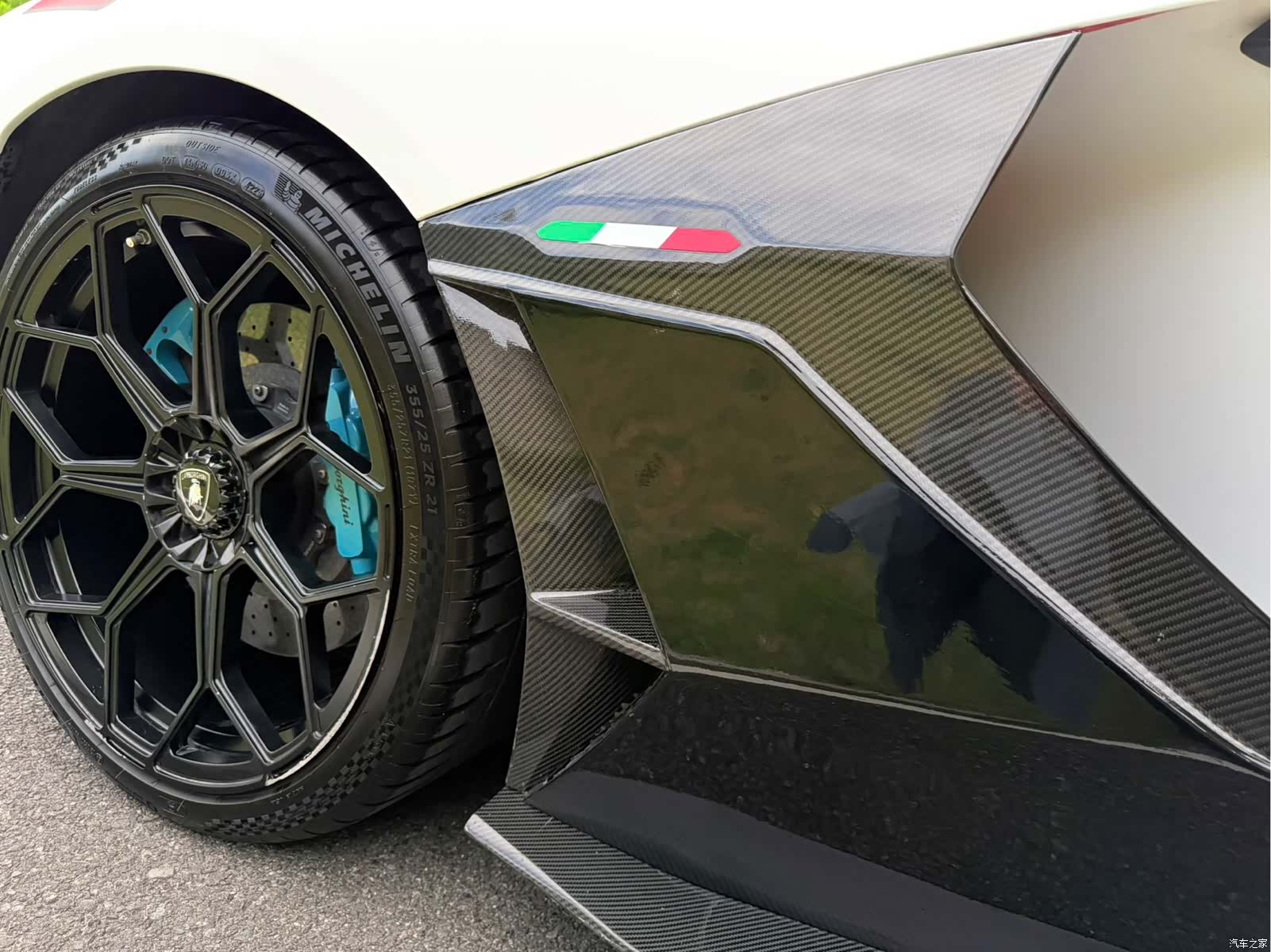 Lamborghini Aventador, 2012 19