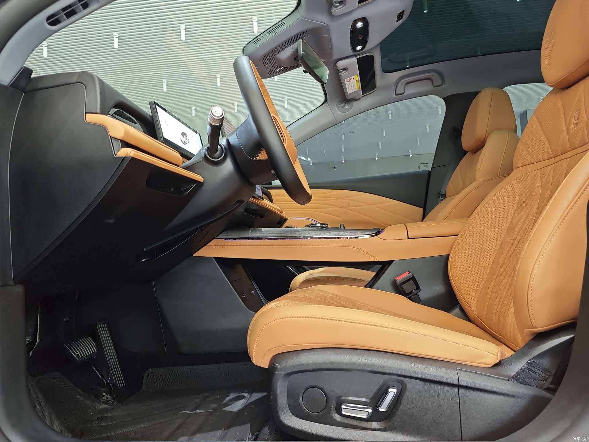 Geely 8, 2025 22