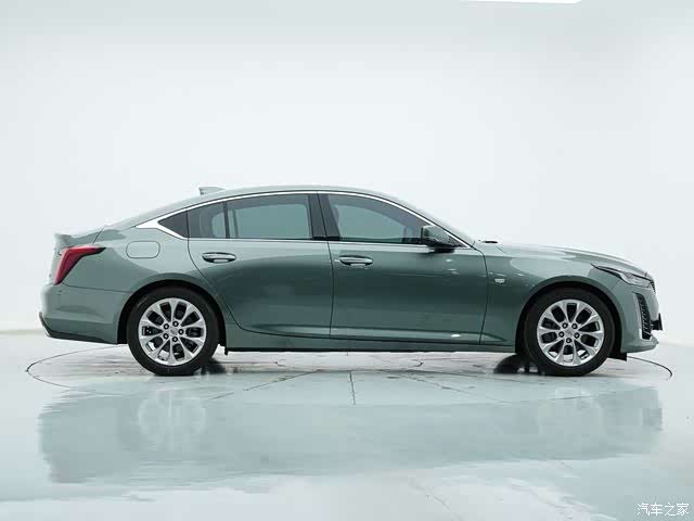 Cadillac CT5, 2022 все фото