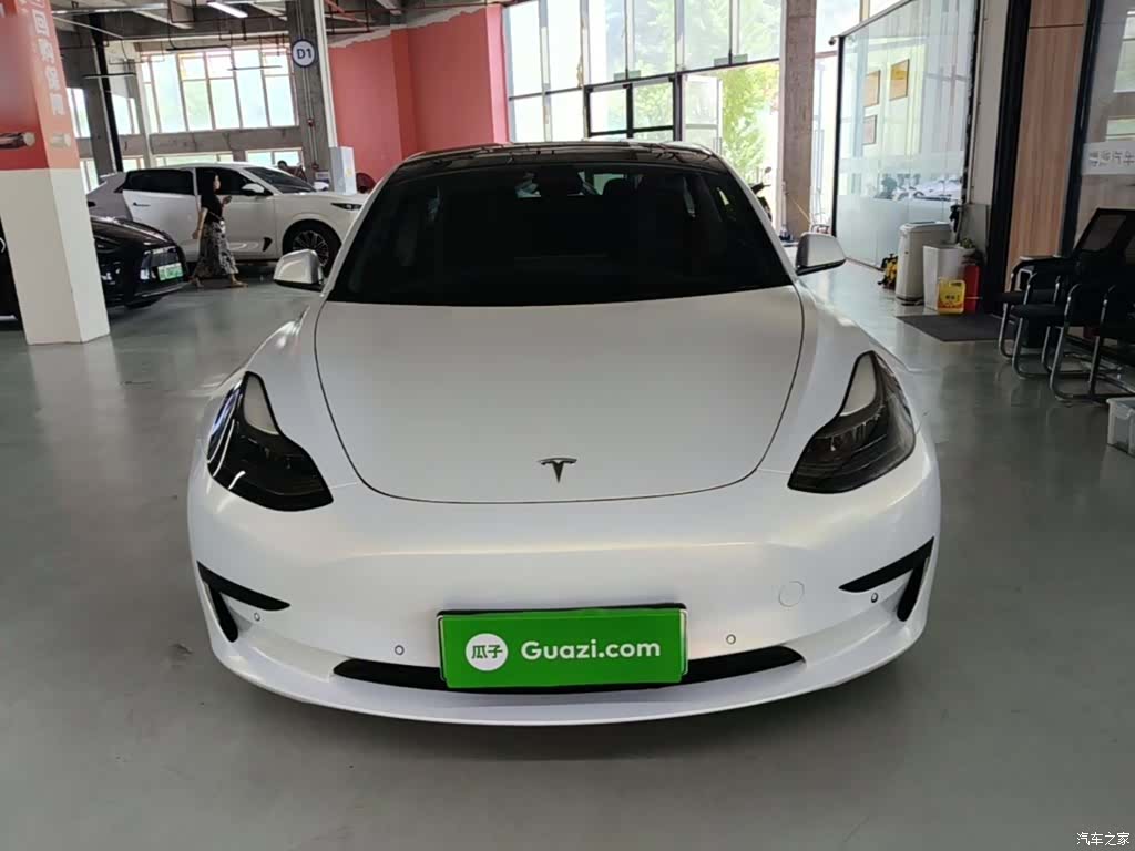 Tesla Model 3, 2021 3