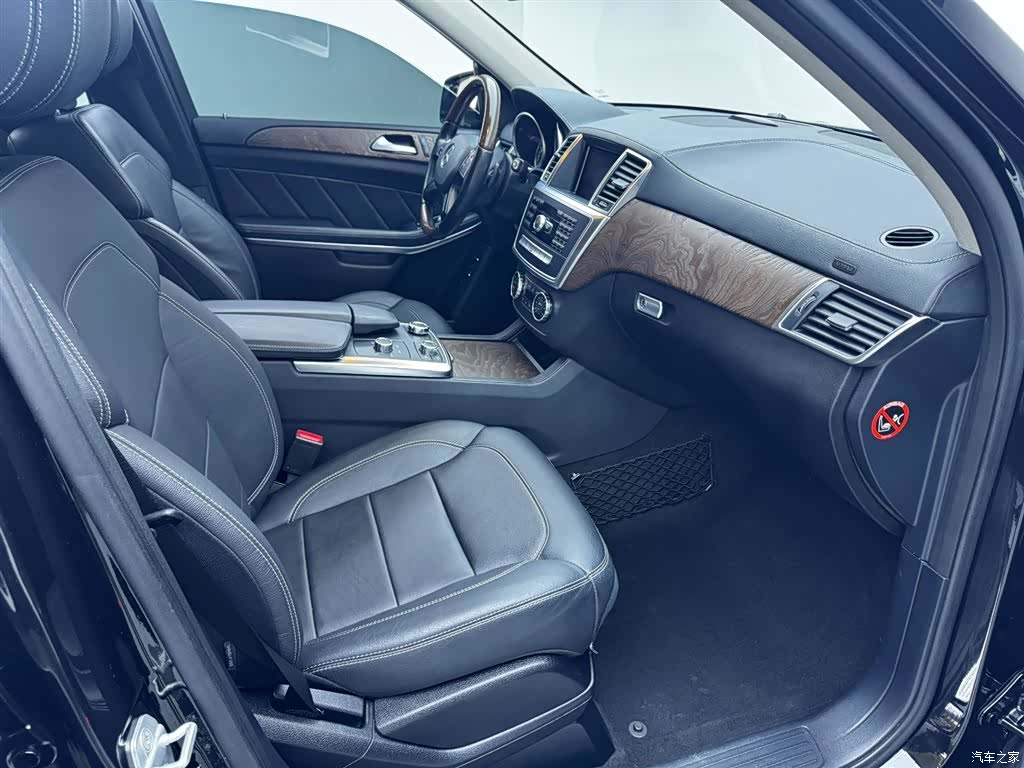 Mercedes-Benz GL-Class, 2020 19