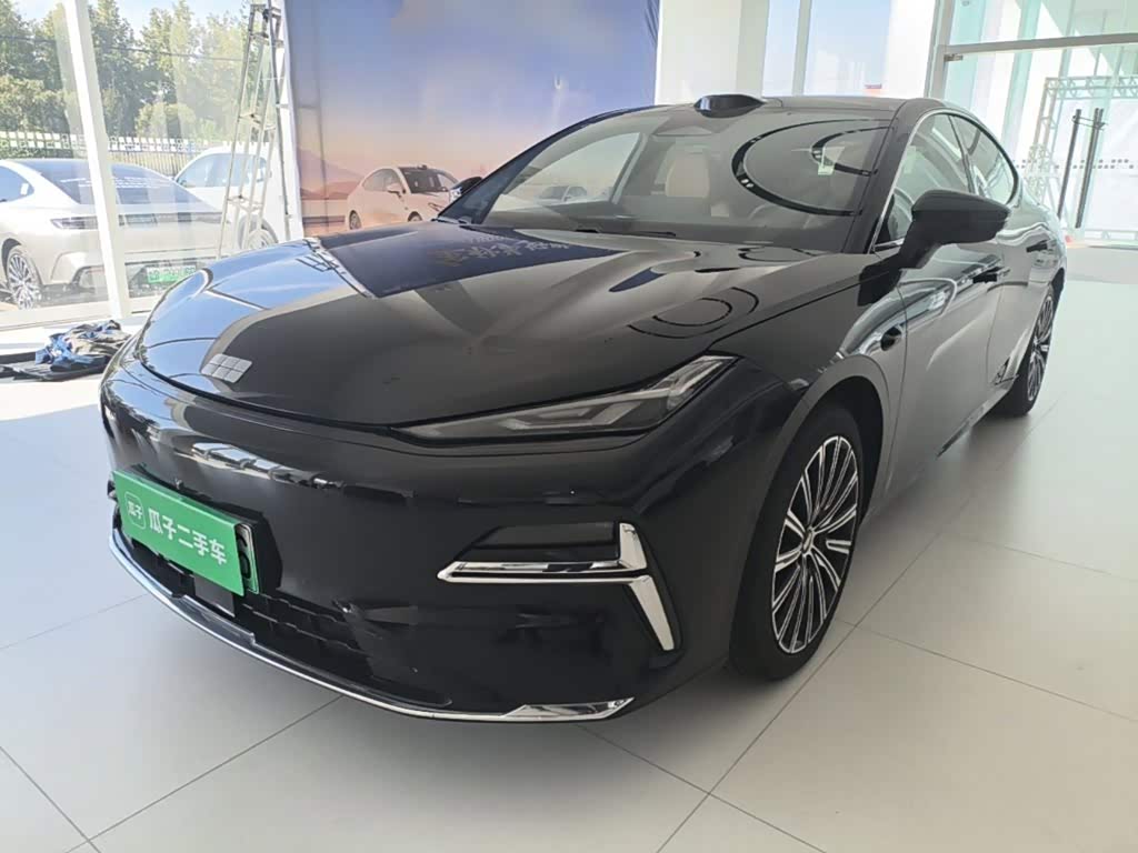 Geely Galaxy Galaxy 8 8 2025 130km EM-P