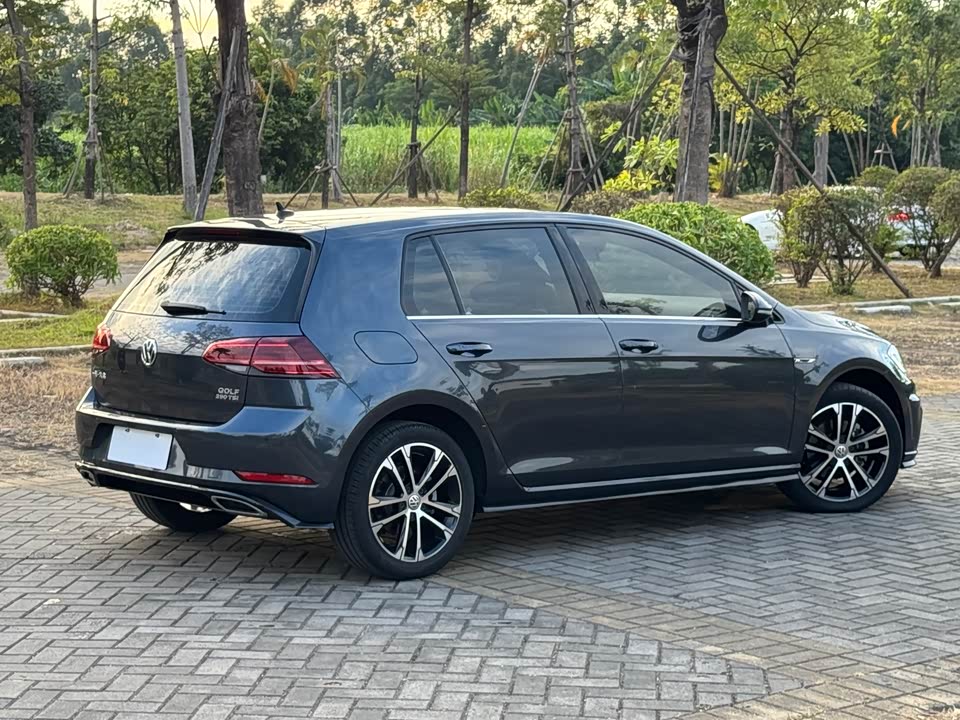 Volkswagen golf
