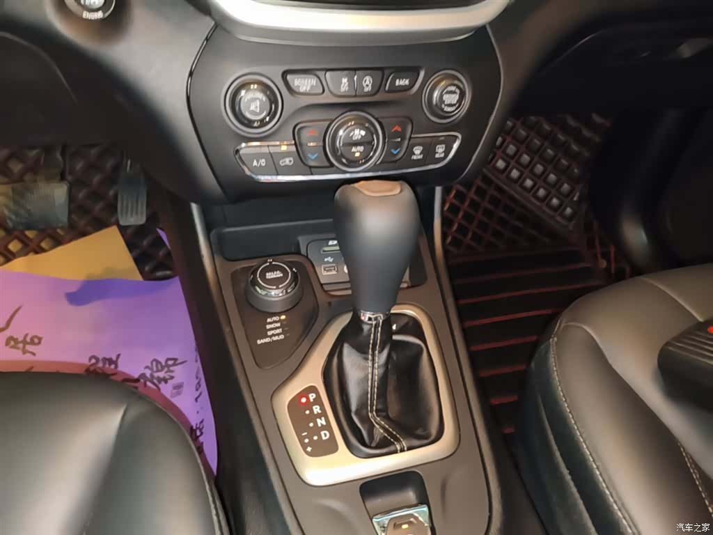 Jeep Cherokee, 2016 14