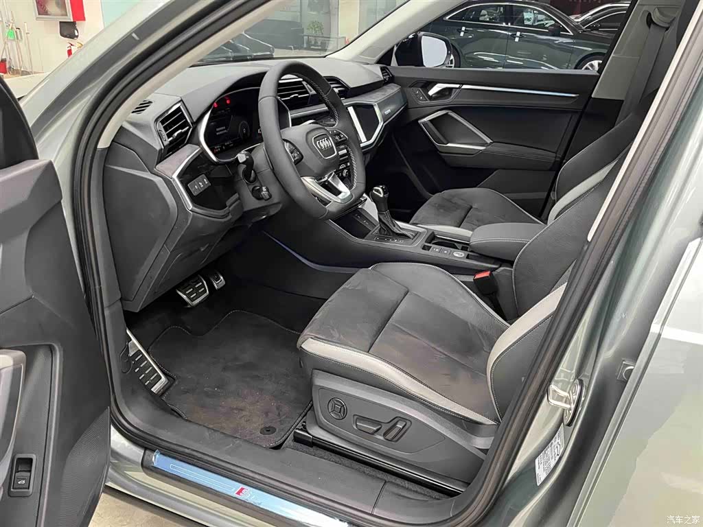 Audi Q3, 2023 9