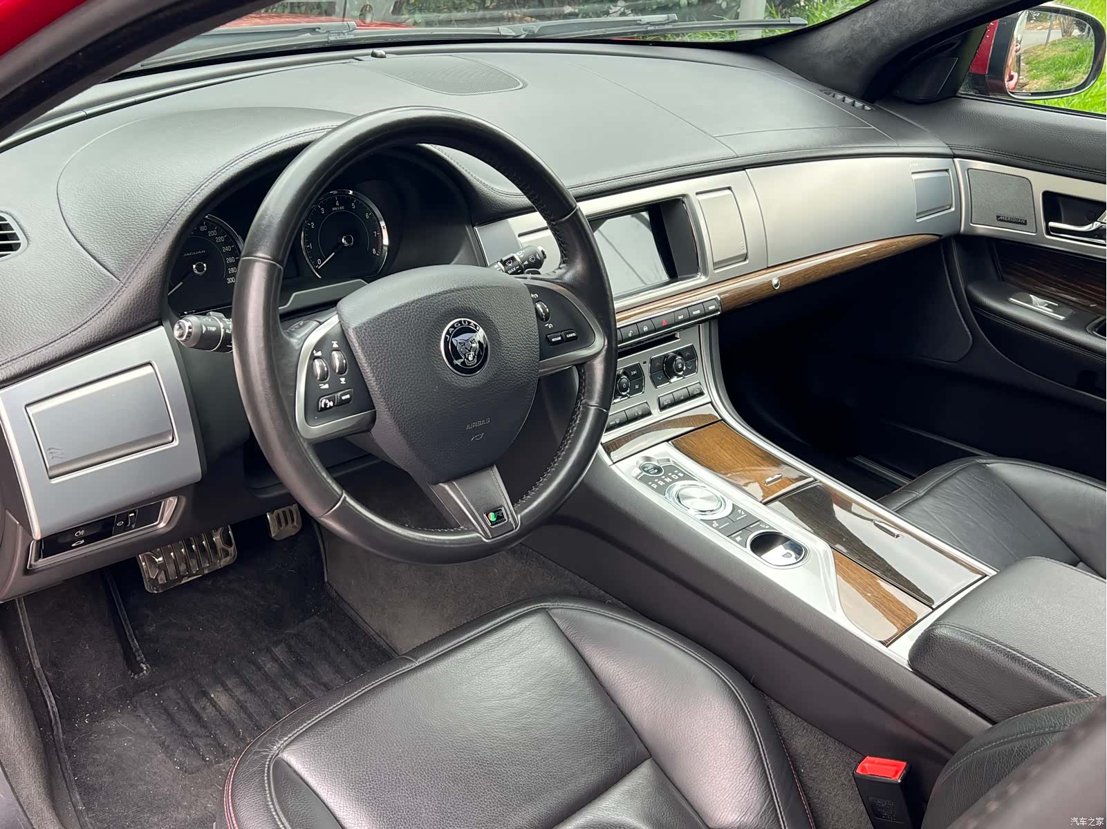 Jaguar XF, 2015 8
