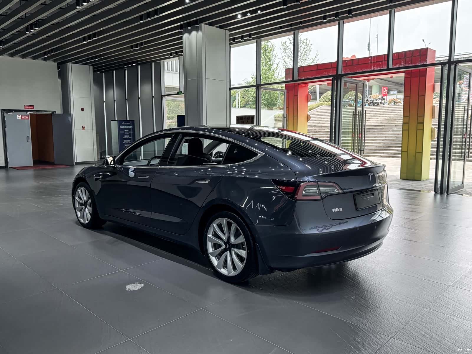 Tesla Model 3, 2020 16