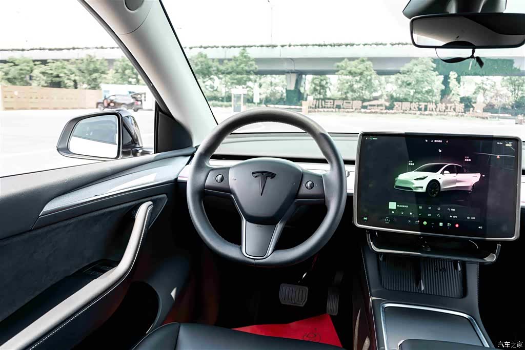 Tesla Model Y, 2024 19