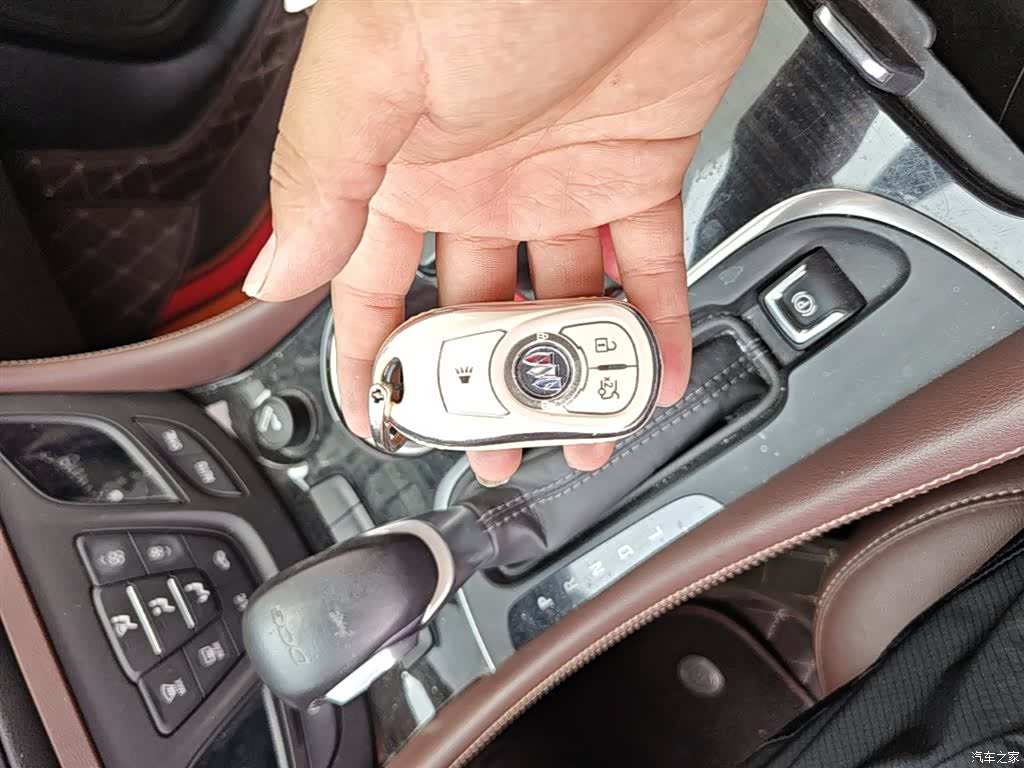 Buick Envision Plus, 2020 9