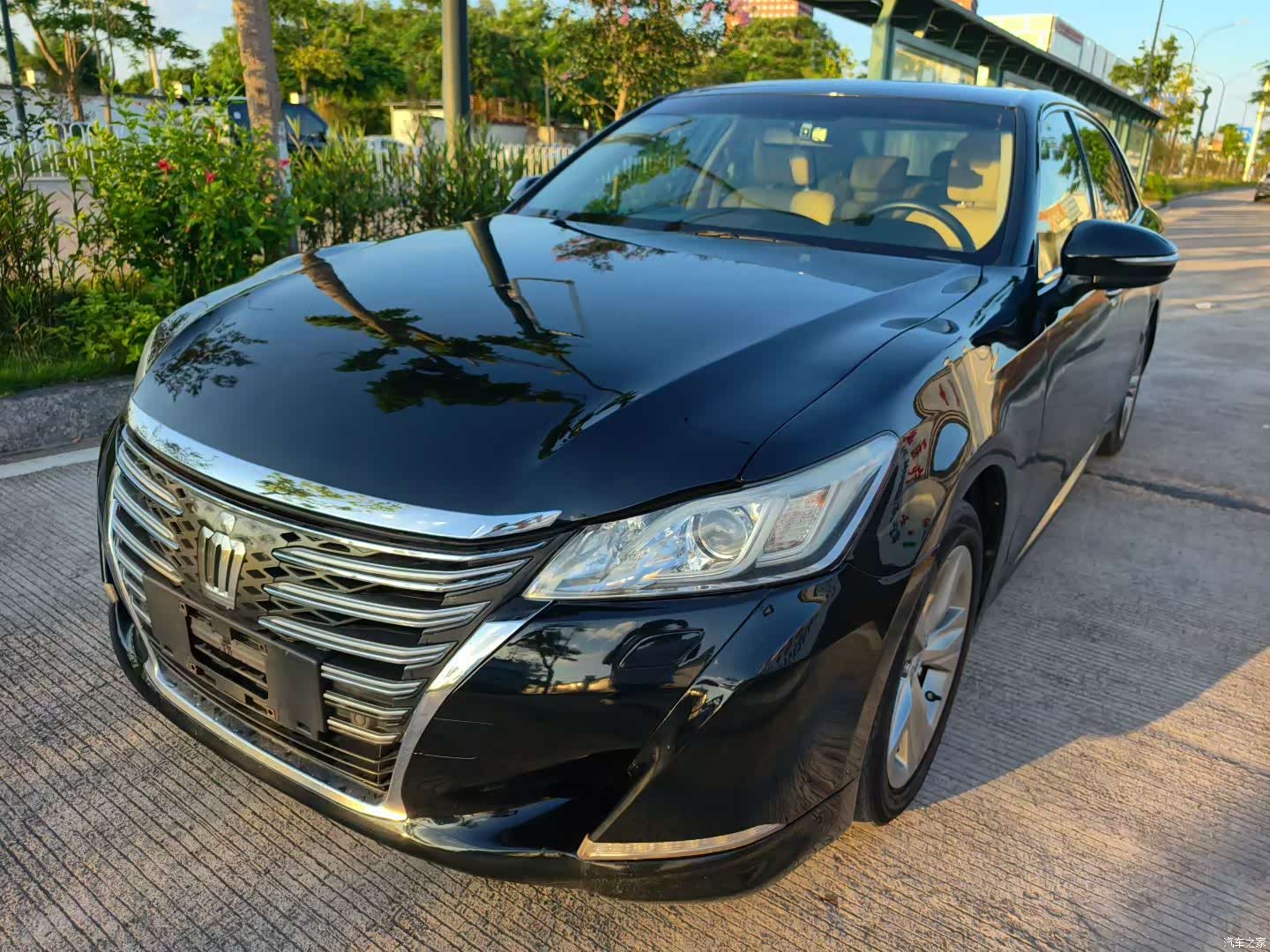 Toyota Crown, 2015 1
