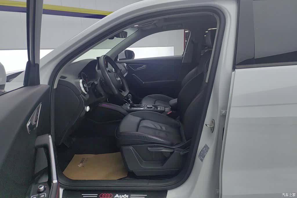 Audi Q2L, 2022 9