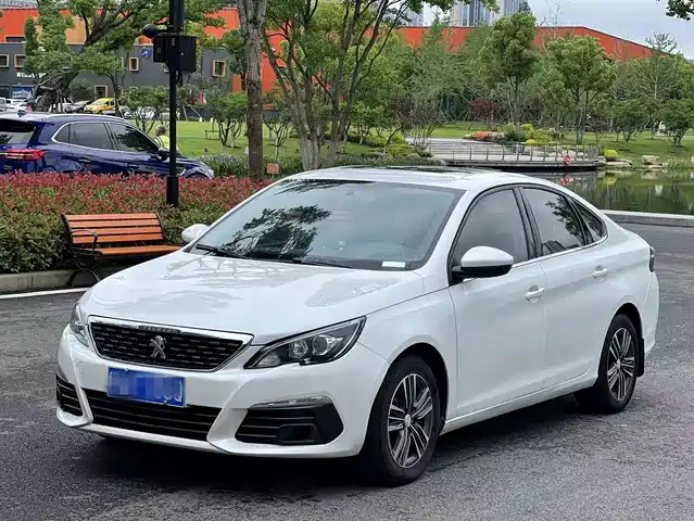 Peugeot 308 2019 — купить из Китая под заказ