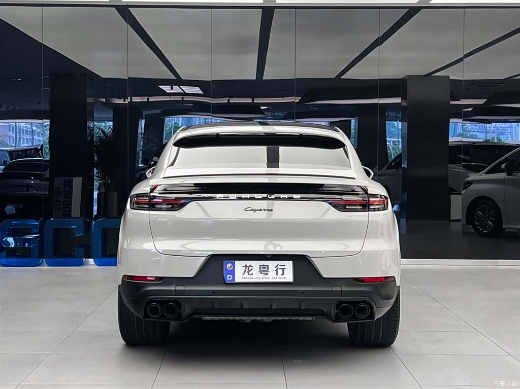 Porsche Cayenne, 2022 все фото