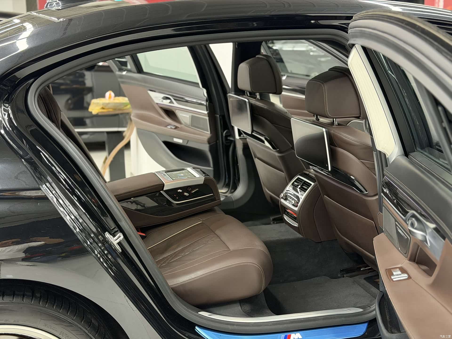 BMW 7 Series, 2017 11