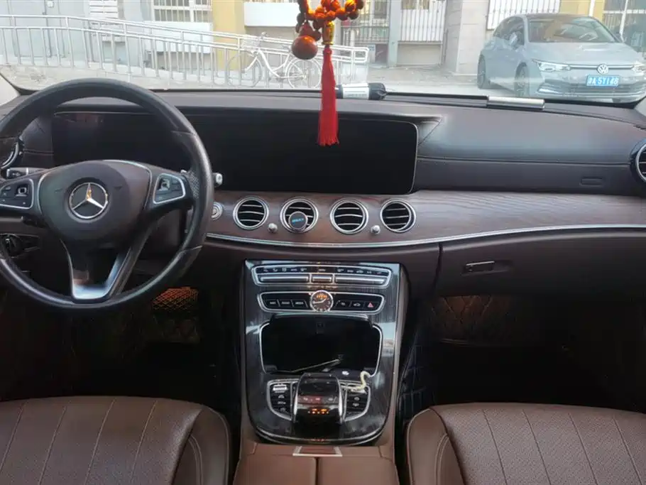Mercedes-Benz E-class Mercedes-Benz E-class